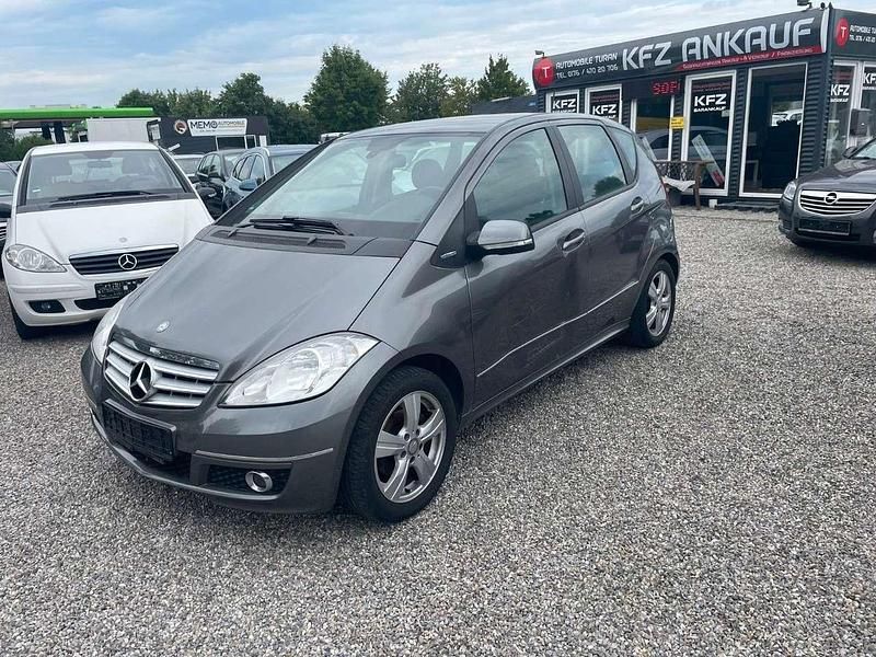Gebraucht Mercedes A160 Elegance 95 PS (69 kW) 2010 Grau Limousine