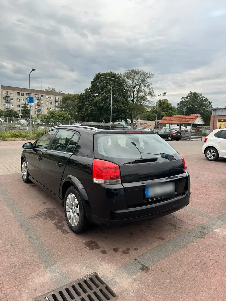 Gebraucht Opel Signum 150 PS (110 kW) 2006 Schwarz Kleinwagen