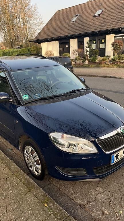 Gebraucht Skoda Roomster Active 69 PS (50 kW) 2012 Blau Van / Kleinbus