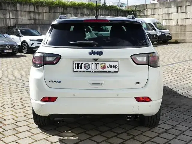 Second-hand Jeep Compass 241 CP (177 kW) 2022 Alb SUV