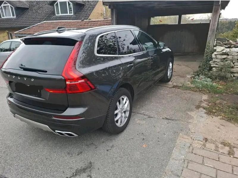 Gebraucht Volvo XC60 Momentum 190 PS (139 kW) 2019 Grau SUV