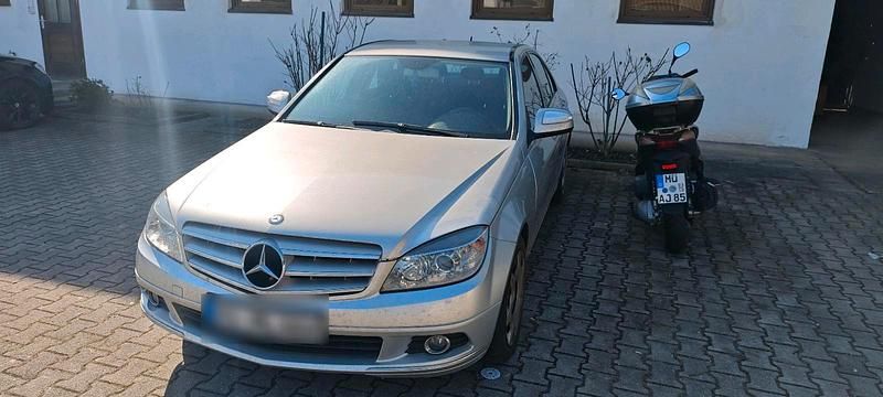 Gebraucht Mercedes 220 177 PS (130 kW) 2008 Silber Limousine