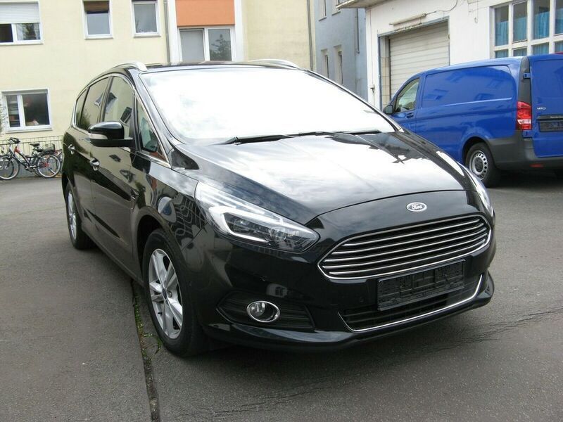 Gebraucht Ford S-MAX Premium 150 PS (110 kW) 2017 Schwarz metallic Van / Kleinbus