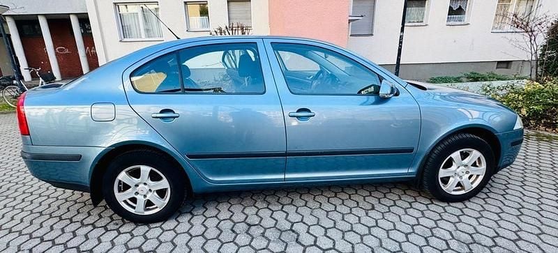 Gebraucht Skoda Octavia 160 PS (117 kW) 2008 Blau Limousine