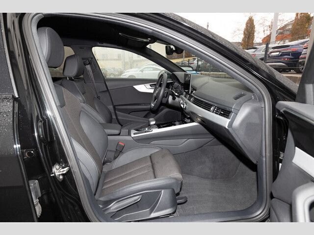 Gebraucht Audi A4 S-Line 150 PS (110 kW) 2023 Schwarz metallic Kombi