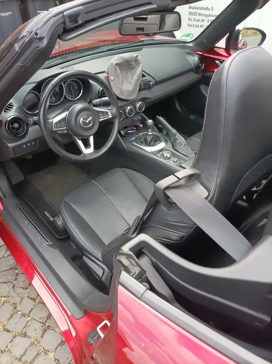 Gebraucht Mazda MX5 Edition 132 PS (97 kW) 2020 Rot Cabrio