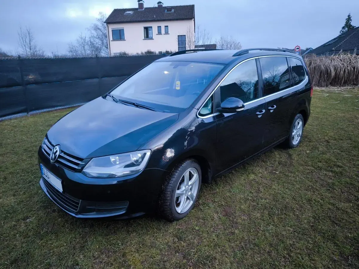 Gebraucht VW Sharan 140 PS (102 kW) 2011 Schwarz Van / Kleinbus