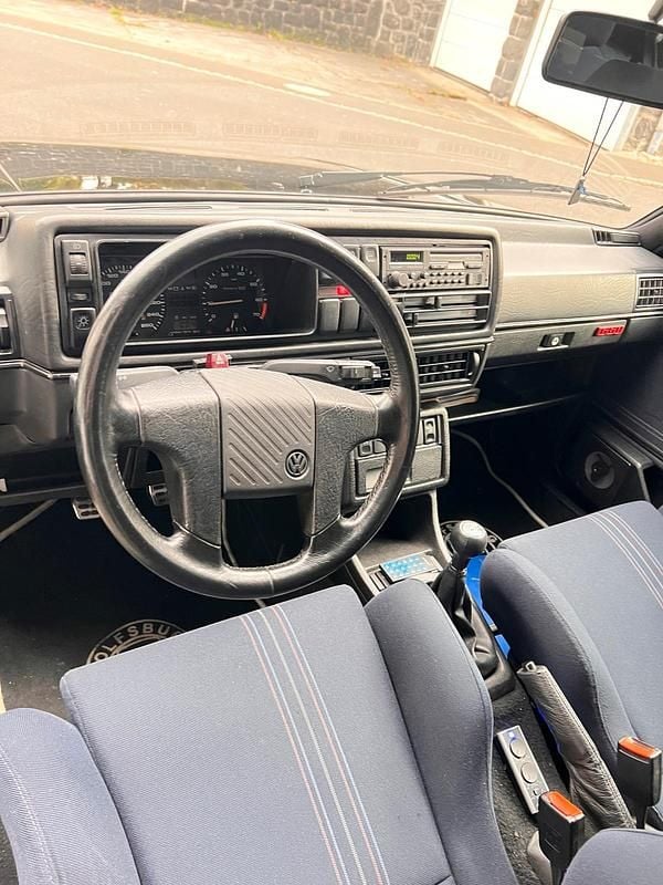 Gebraucht VW Golf 160 PS (117 kW) 1991 Schwarz Coupé