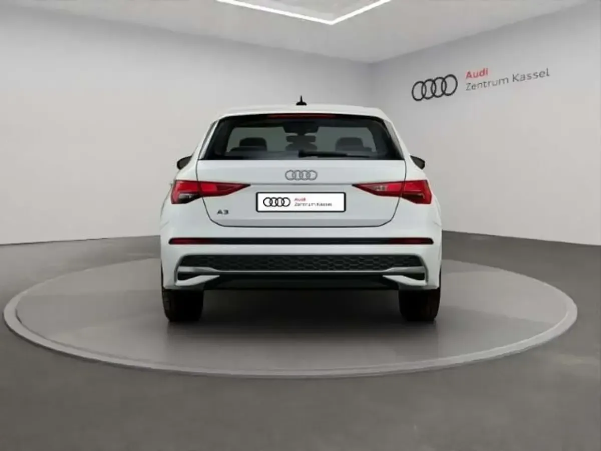 Neu Audi A3 204 PS (150 kW) 2025 Weiß Limousine