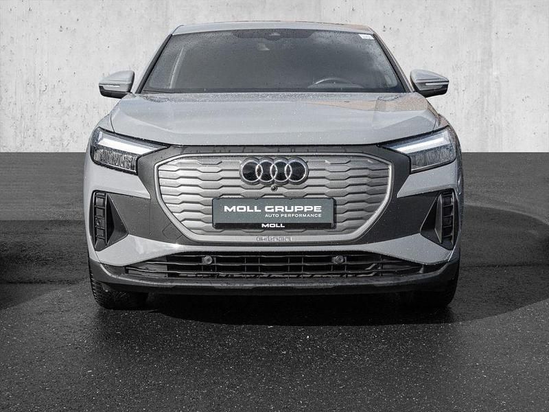 Gebraucht Audi e-tron 150 kW (204 PS) 2023 Kieselgrau SUV