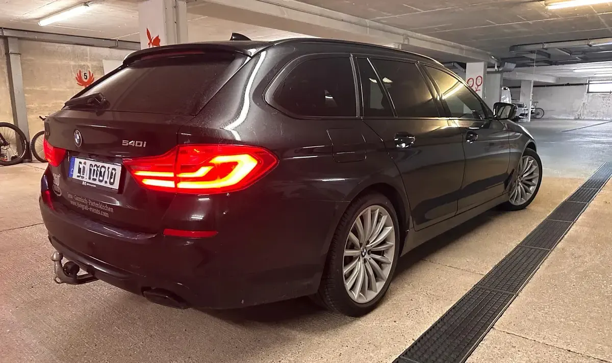 Gebraucht BMW 540 Luxury Line 340 PS (250 kW) 2018 Schwarz Kombi