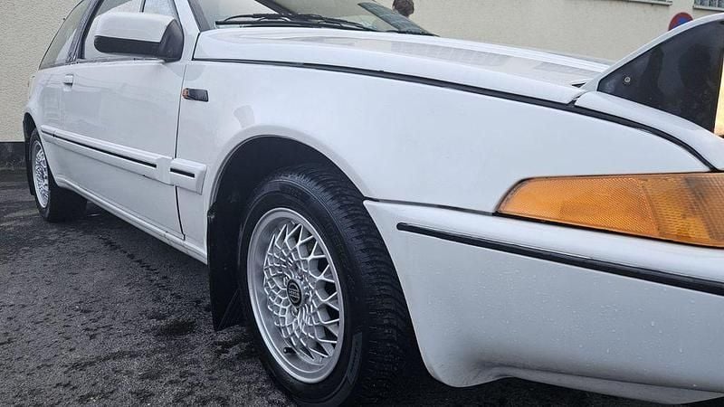 Gebraucht Volvo 480 102 PS (75 kW) 1991 Weiß Coupé