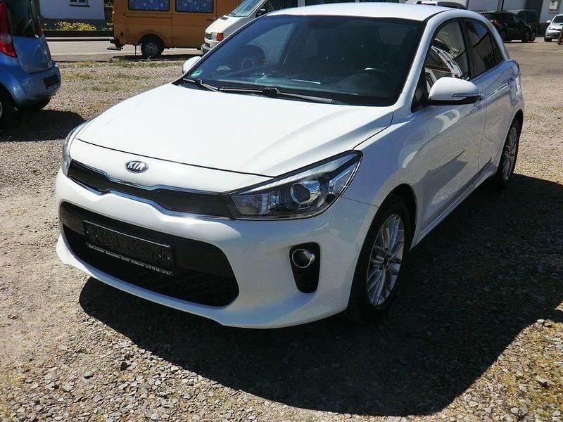 Gebraucht Kia Rio Platinum 99 PS (72 kW) 2019 Weiß Limousine
