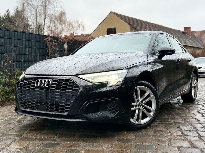 Gebraucht Audi A3 Basis 116 PS (85 kW) 2020 Schwarz Limousine