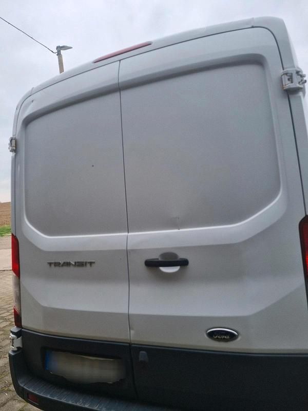 Second-hand Ford Transit 125 CP (91 kW) 2017 Alb Monovolum