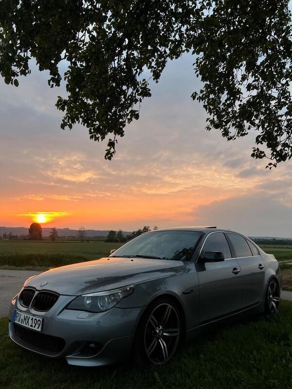 Grau Gebraucht 2005 BMW 530 Limousine | 9.500 € (Teuer) - Bild 1/4
