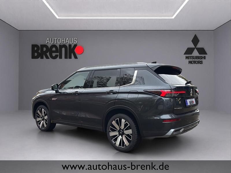 Gebraucht Mitsubishi Outlander P-HEV Top 306 PS (225 kW) 2018 Schwarz