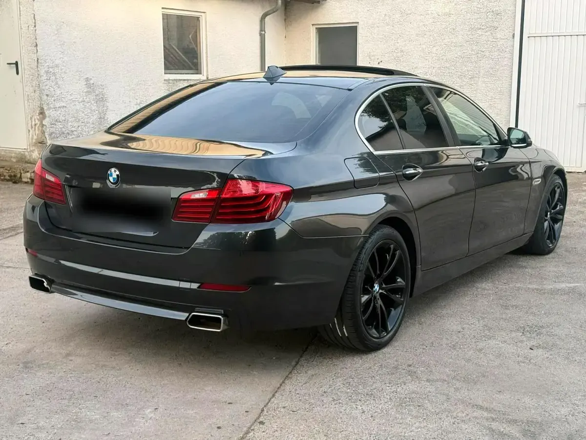 Gebraucht BMW 530 258 PS (189 kW) 2014 Grau Limousine