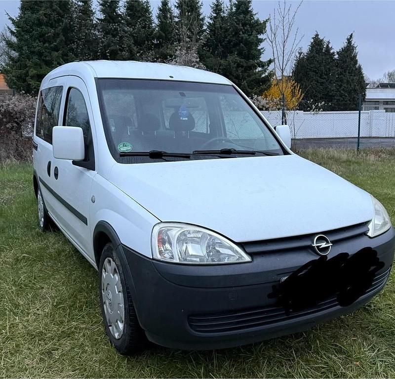Usata Opel Combo 95 CV (69 kW) 2010 Bianco Monovolume