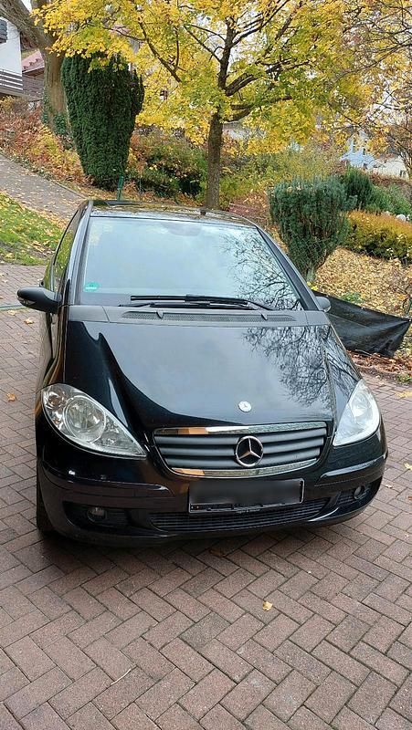 Schwarz Gebraucht 2006 Mercedes 200 Coupé | 3.200 € (Superpreis) - Bild 1/4