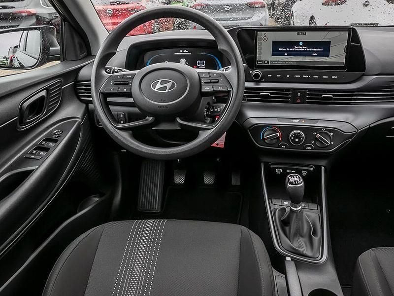 Gebraucht Hyundai i20 Select 101 PS (74 kW) 2024 Schwarz Kleinwagen