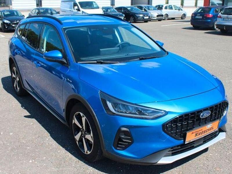 Gebraucht Ford Focus Active X 155 PS (114 kW) 2023 Blau Limousine