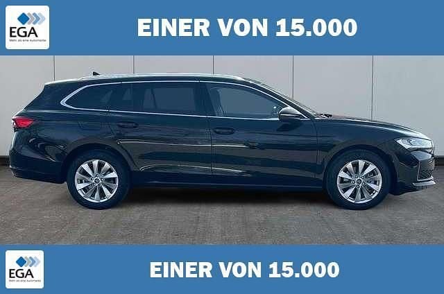 Neu Skoda Superb Selection 150 PS (110 kW) 2026 Schwarz metallic Kombi