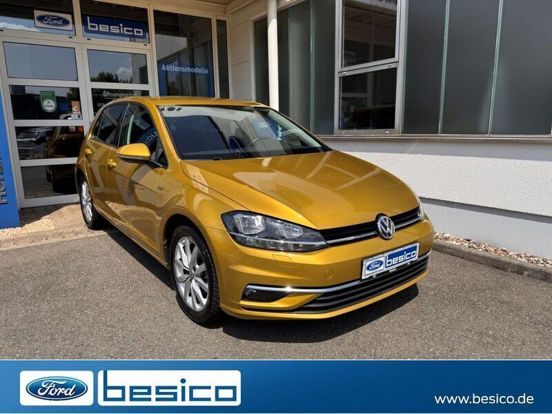 Gelb Gebraucht 2018 VW Golf VII Join Limousine | 16.580 € (Guter Preis) - Bild 1/4