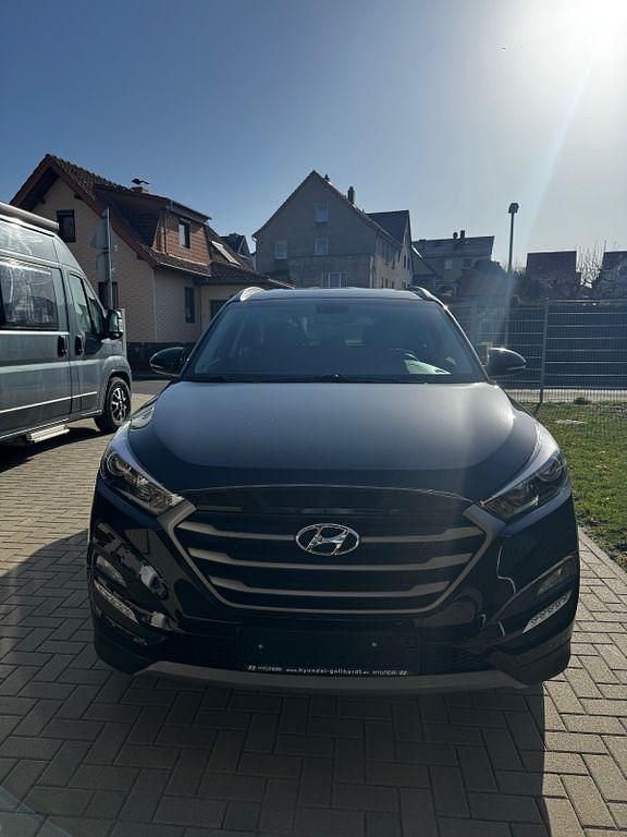 Gebraucht Hyundai Tucson 177 PS (130 kW) 2017 Schwarz SUV