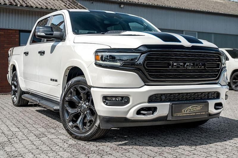 Gebraucht Dodge Ram 401 PS (294 kW) 2023 Weiß Abholung