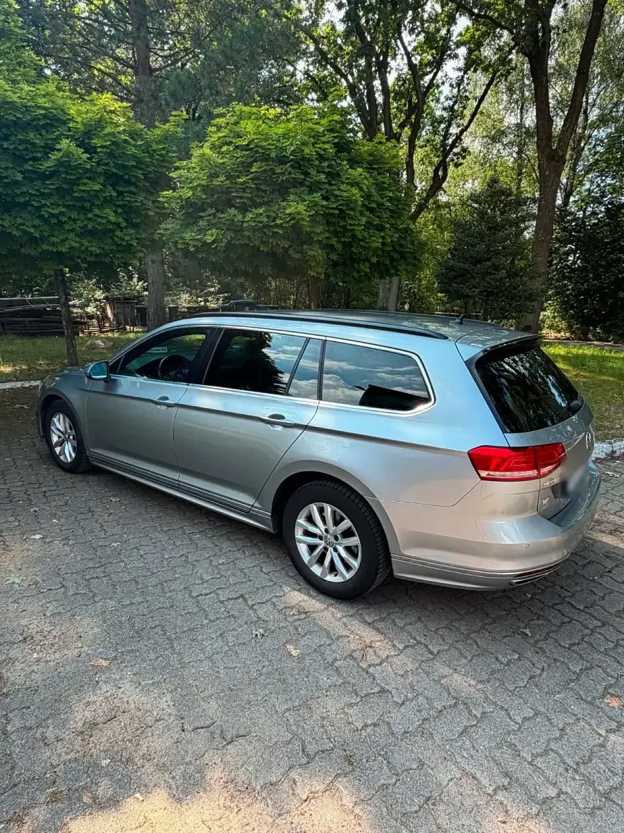 Gebraucht VW Passat 190 PS (139 kW) 2018 Grau Kombi