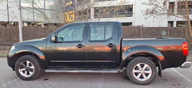 Gebraucht Nissan Navara 190 PS (139 kW) 2011 Schwarz Pickup