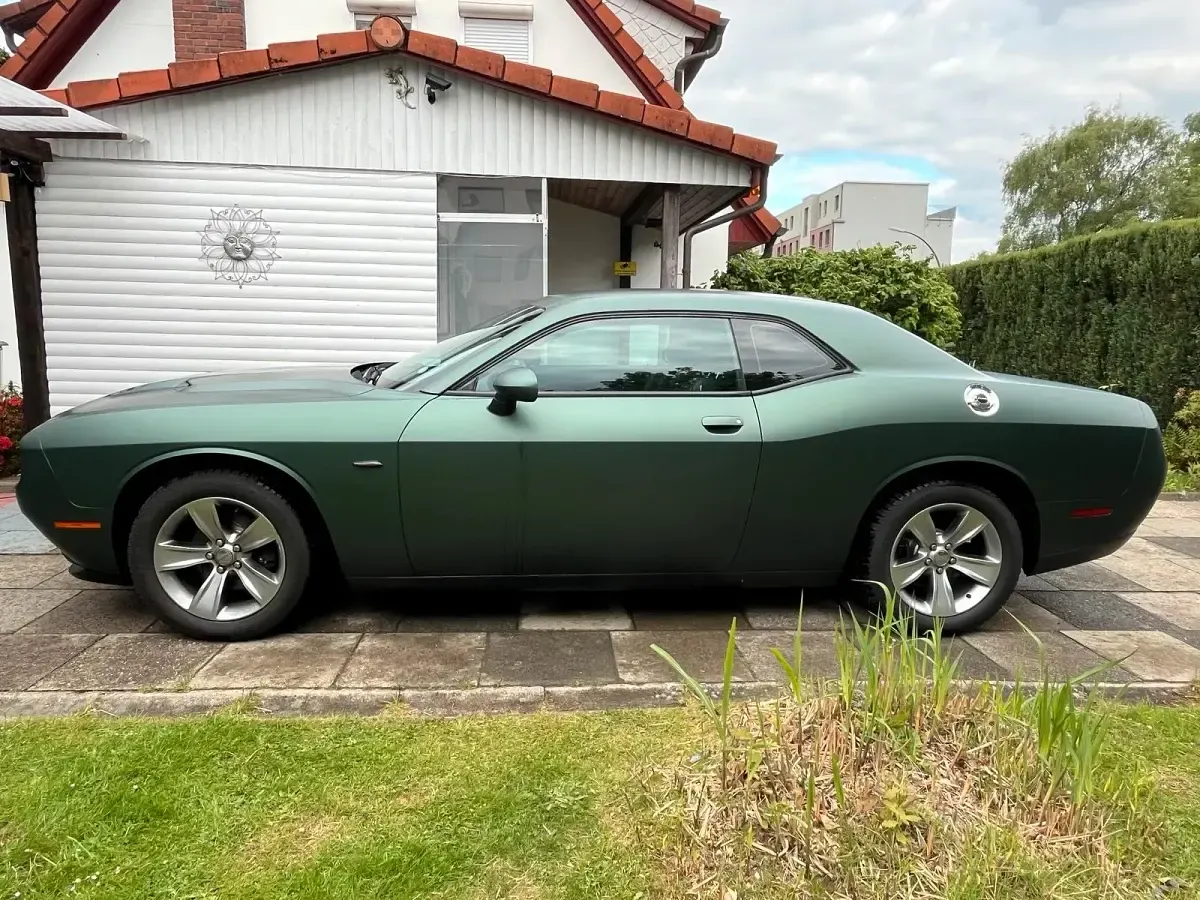 Gebraucht Dodge Challenger SXT 309 PS (227 kW) 2015 Grün Coupé