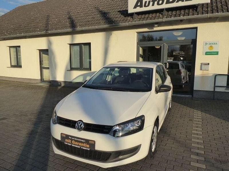 Weiß Gebraucht 2013 VW Polo Trendline Kleinwagen | 6.285 € (Guter Preis) - Bild 1/4