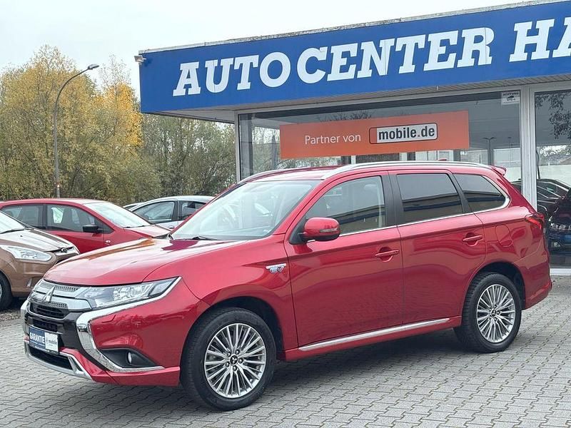 Rot Gebraucht 2019 Mitsubishi Outlander P-HEV SUV | 21.900 € (Guter Preis) - Bild 1/4