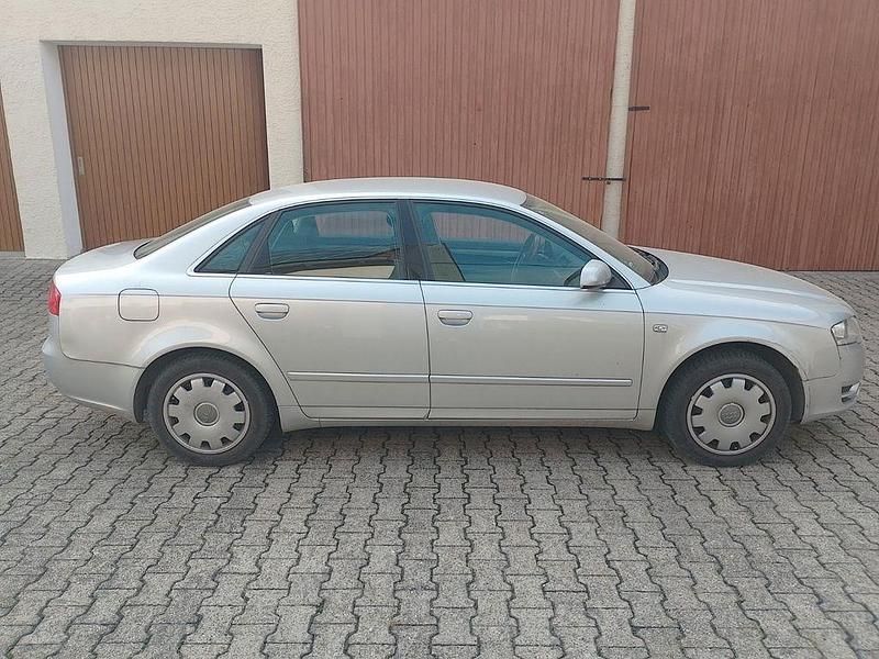 Gebraucht Audi A4 102 PS (75 kW) 2008 Grau Limousine