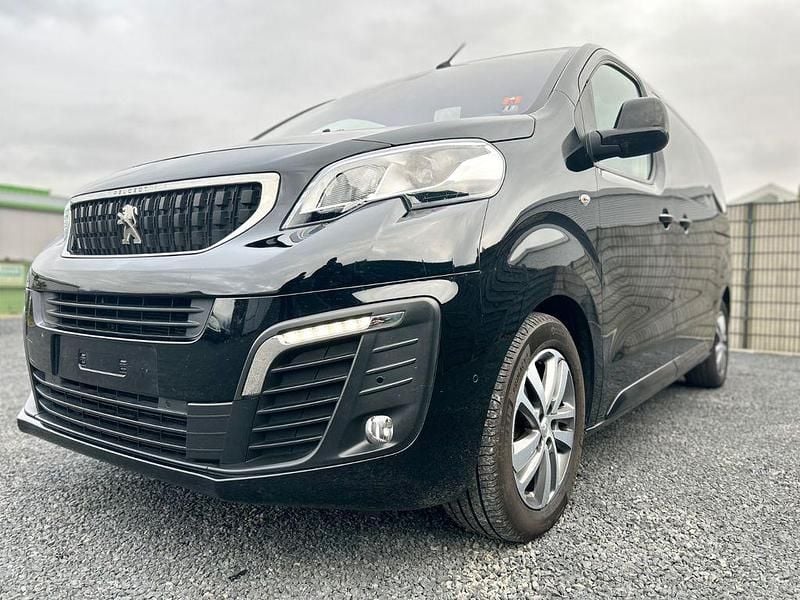Gebraucht Peugeot Traveller 179 PS (131 kW) 2022 Schwarz Van / Kleinbus
