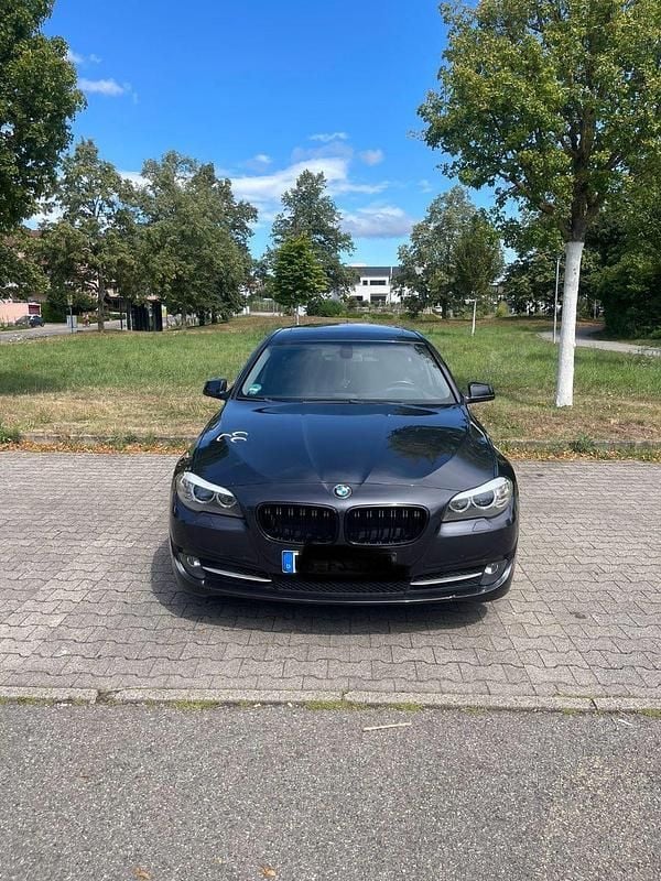 Schwarz Gebraucht 2010 BMW 523 Kombi | 9.500 € (Fairer Preis) - Bild 1/4