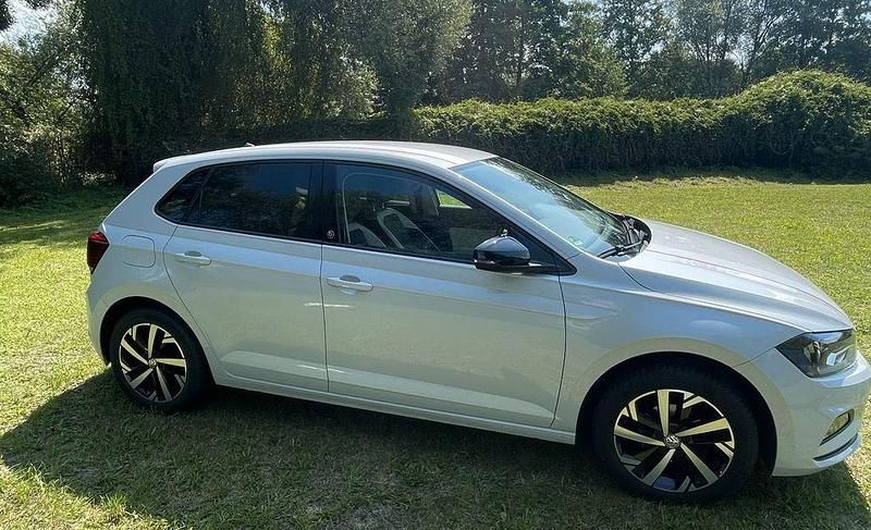 Gebraucht VW Polo Beats 75 PS (55 kW) 2018 Weiß Kleinwagen