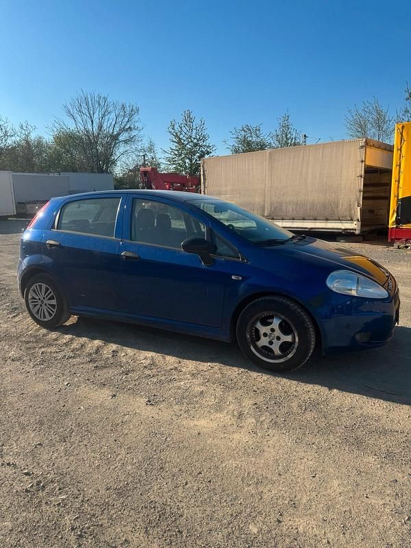 Gebraucht Fiat Punto 77 PS (56 kW) 2008 Blau Kleinwagen