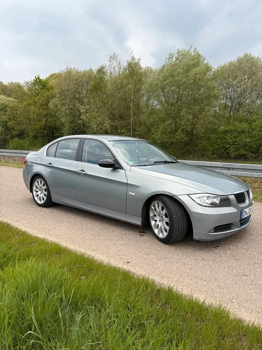 Używany BMW 325 218 KM (160 kW) 2006 Szary Sedan/Limuzyna