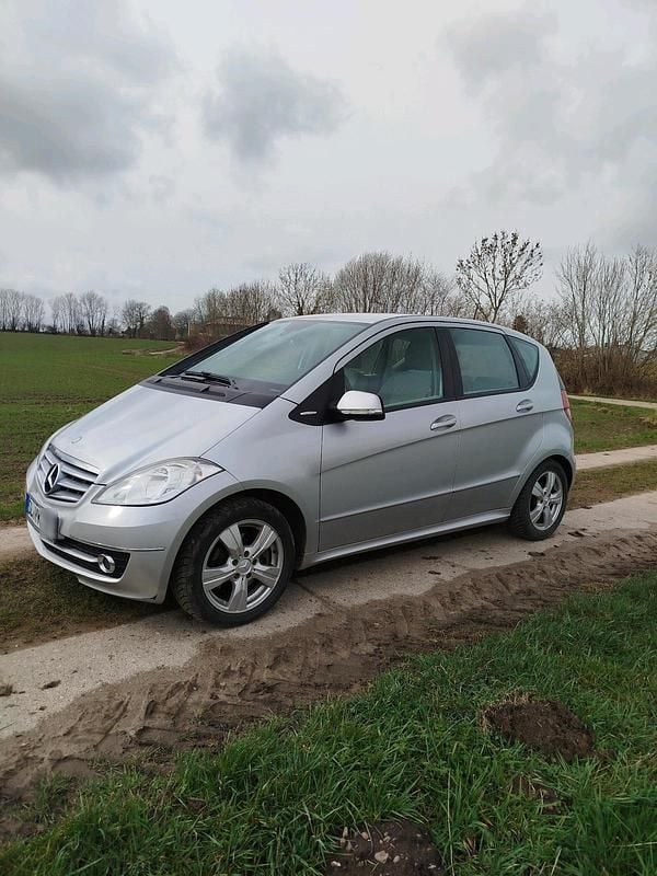 Gebraucht Mercedes A200 140 PS (102 kW) 2009 Silber Kleinwagen