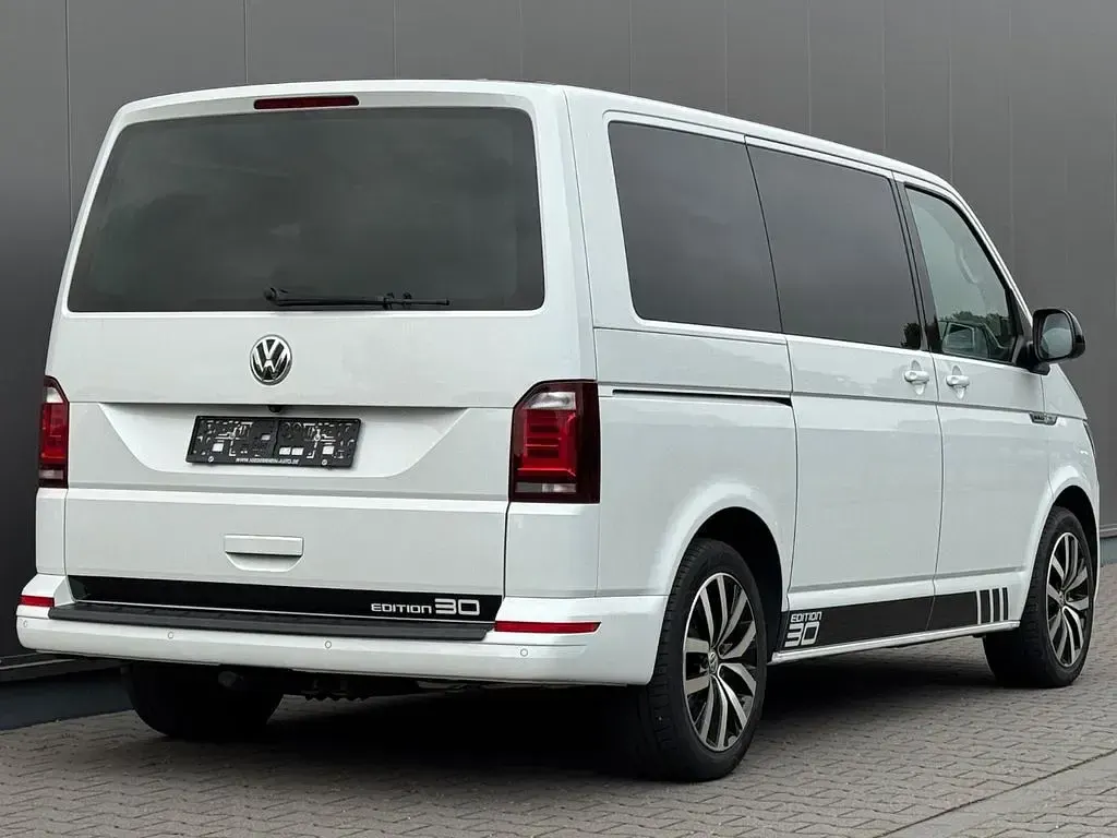 Gebraucht VW Multivan Edition 204 PS (150 kW) 2016 Weiß Van / Kleinbus
