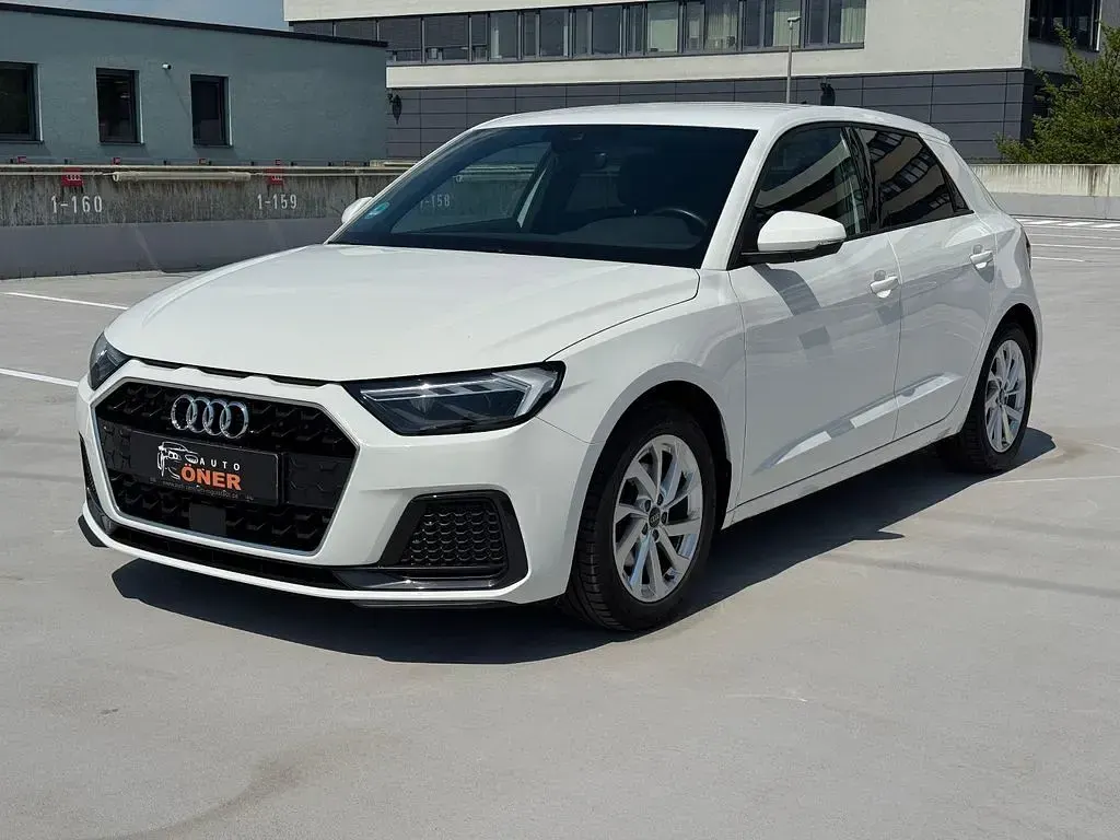 Gebraucht Audi A1 Sportback S-Line 110 PS (80 kW) 2021 Candy(b9a)/cortinaweiß sonder. Kleinwagen