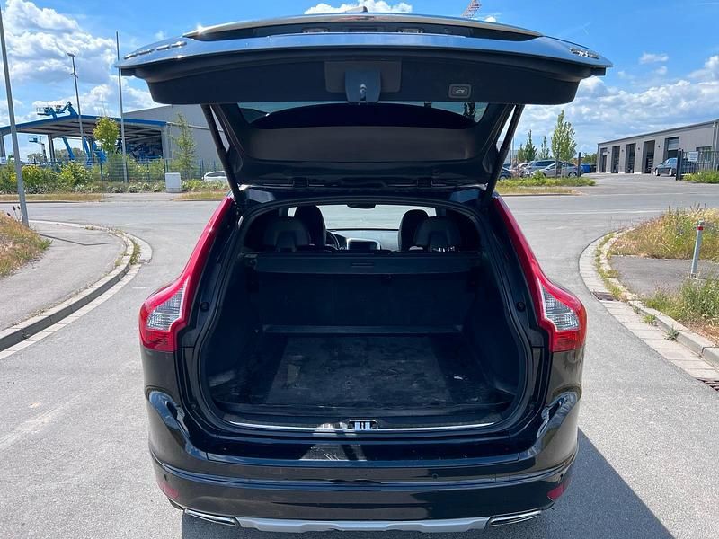 Gebraucht Volvo XC60 224 PS (164 kW) 2015 Schwarz SUV