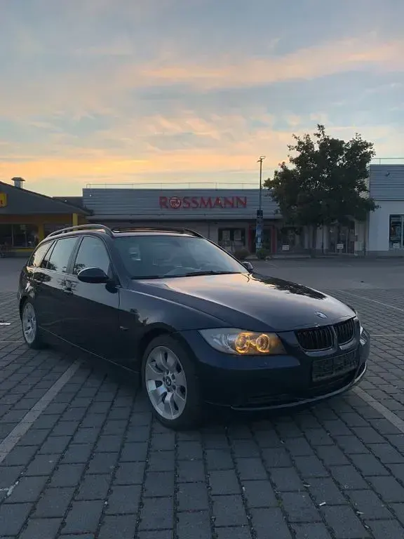 Gebraucht BMW 318 Sport Line 122 PS (89 kW) 2006 Blau Kombi