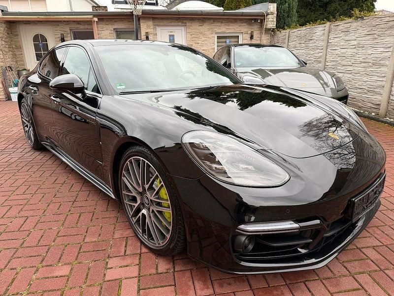 Gebraucht Porsche Panamera 4S 560 PS (411 kW) 2021 Tiefschwarz Limousine