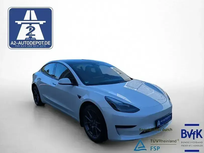Usado Tesla Model 3 Standard Range 239 kW (325 CV) 2022 Blanco Berlina
