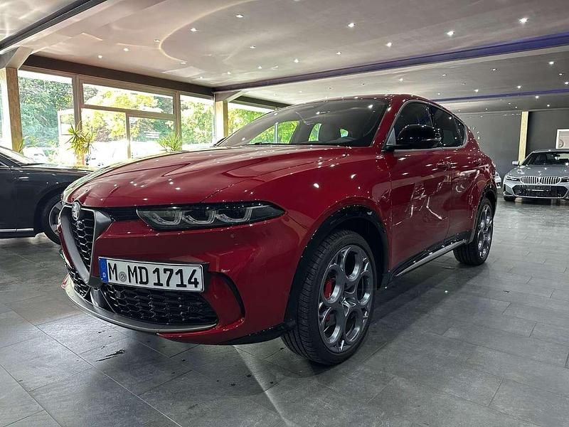 Azzurro nuvola Gebraucht 2023 Alfa Romeo Tonale Edizione Speciale SUV | 32.990 € (Fairer Preis) - Bild 1/4