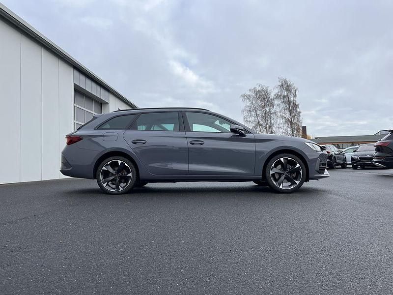 Gebraucht Cupra Leon 204 PS (150 kW) 2022 Graphengrau Kombi